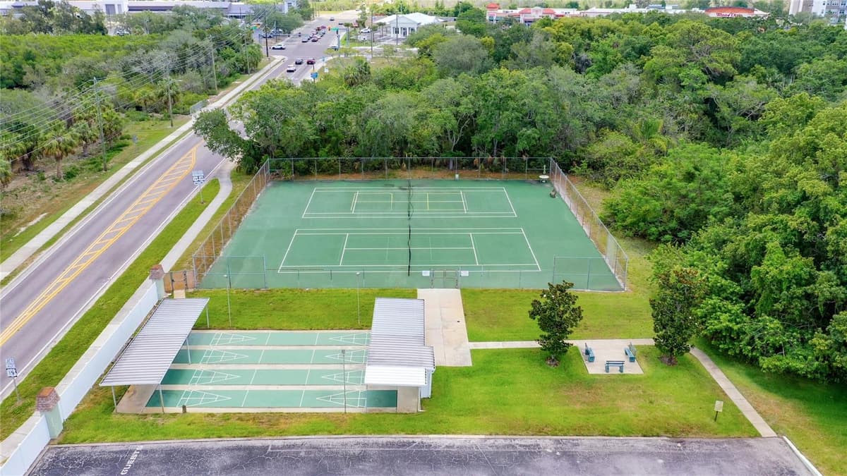 1250 PINELLAS AVENUE — photo 47 of 56