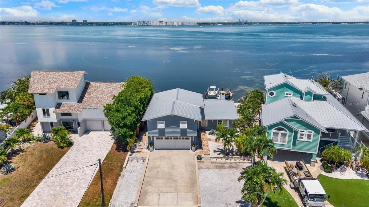 960 BOCA CIEGA ISLE DRIVE — photo 3 of 41