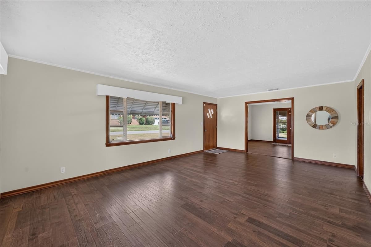 13725 10TH STREET — photo 13 of 54