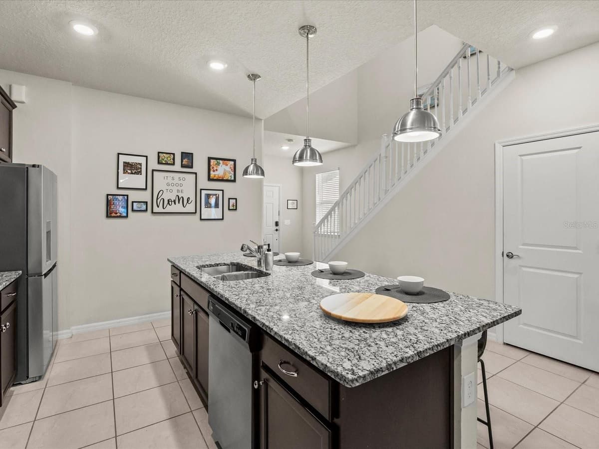 3281 LILAC WAY — photo 9 of 48