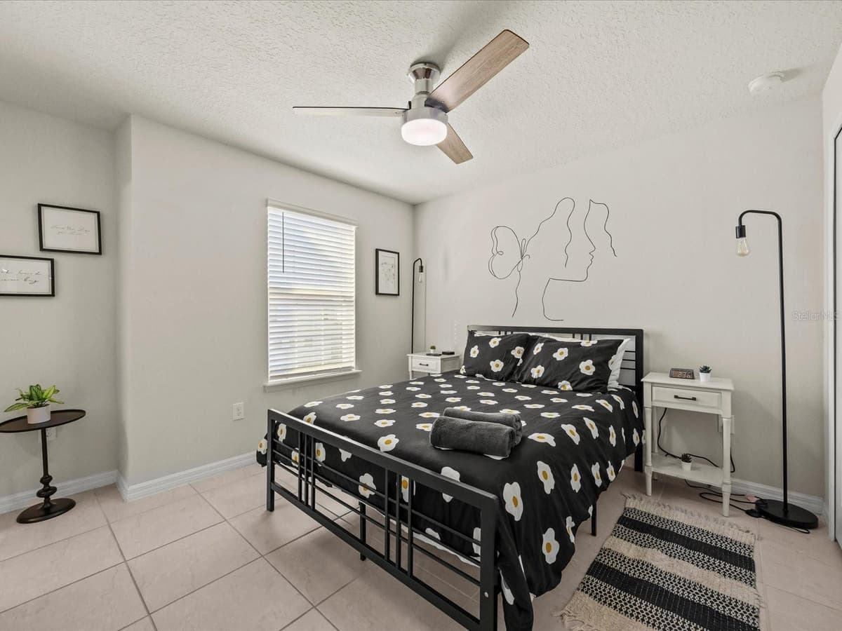 3281 LILAC WAY — photo 34 of 48