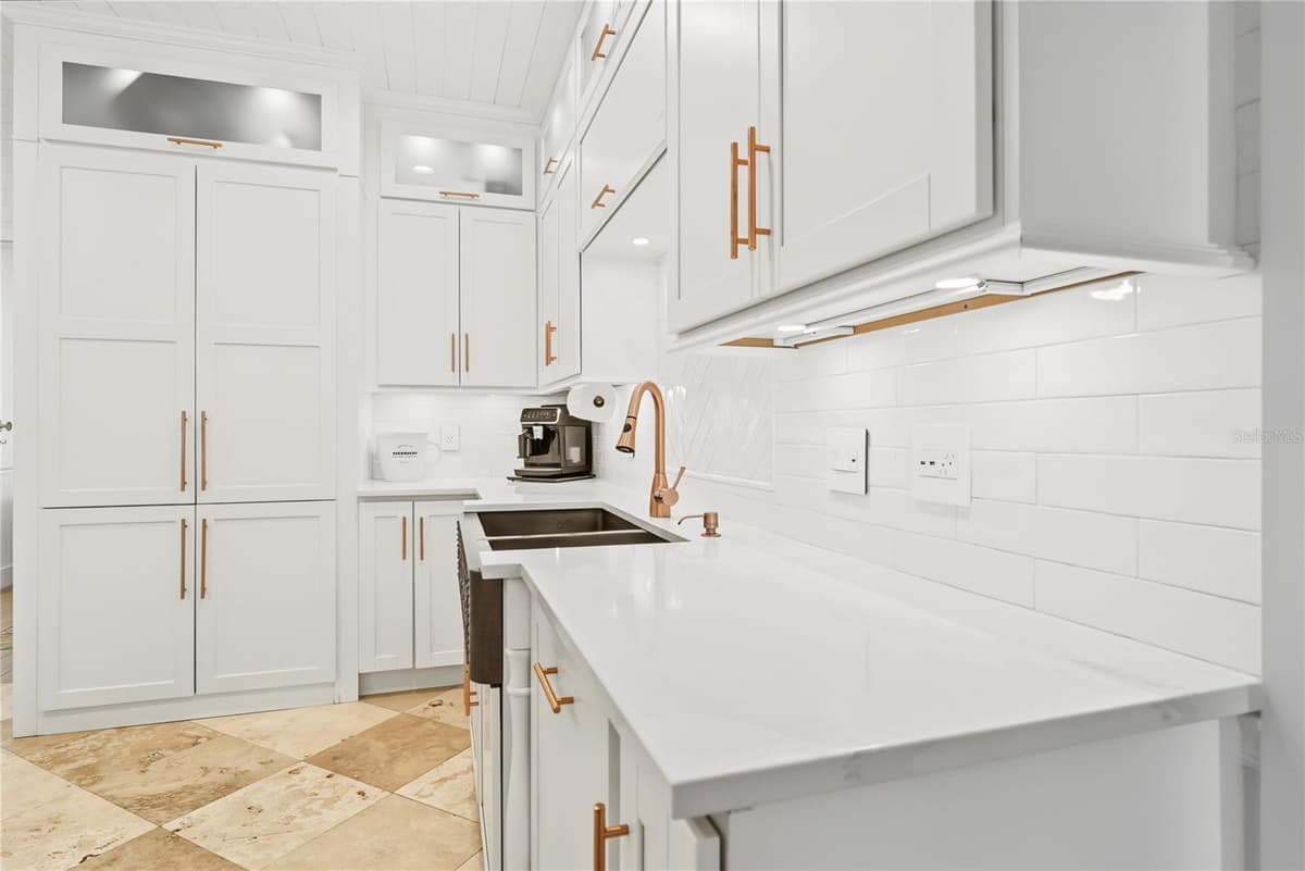 1324 VIC KAY COURT — photo 20 of 78