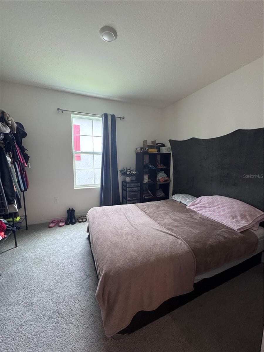 641 GRIFFON AVENUE — photo 16 of 46