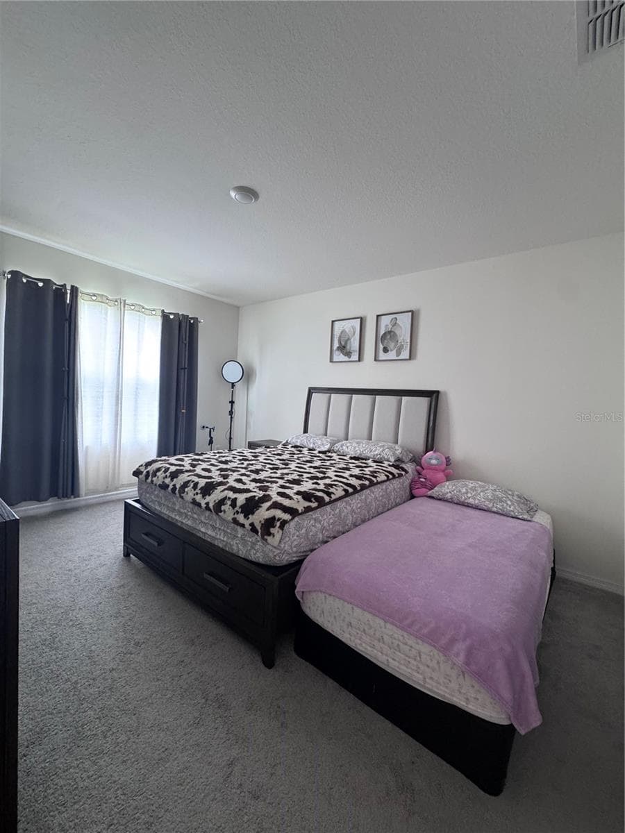 641 GRIFFON AVENUE — photo 33 of 46