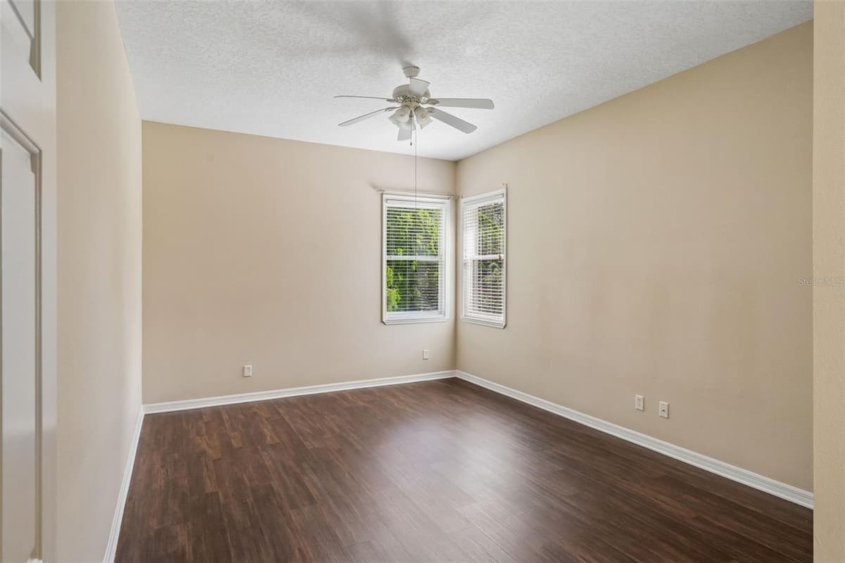 5325 FANTASY WAY — photo 35 of 41
