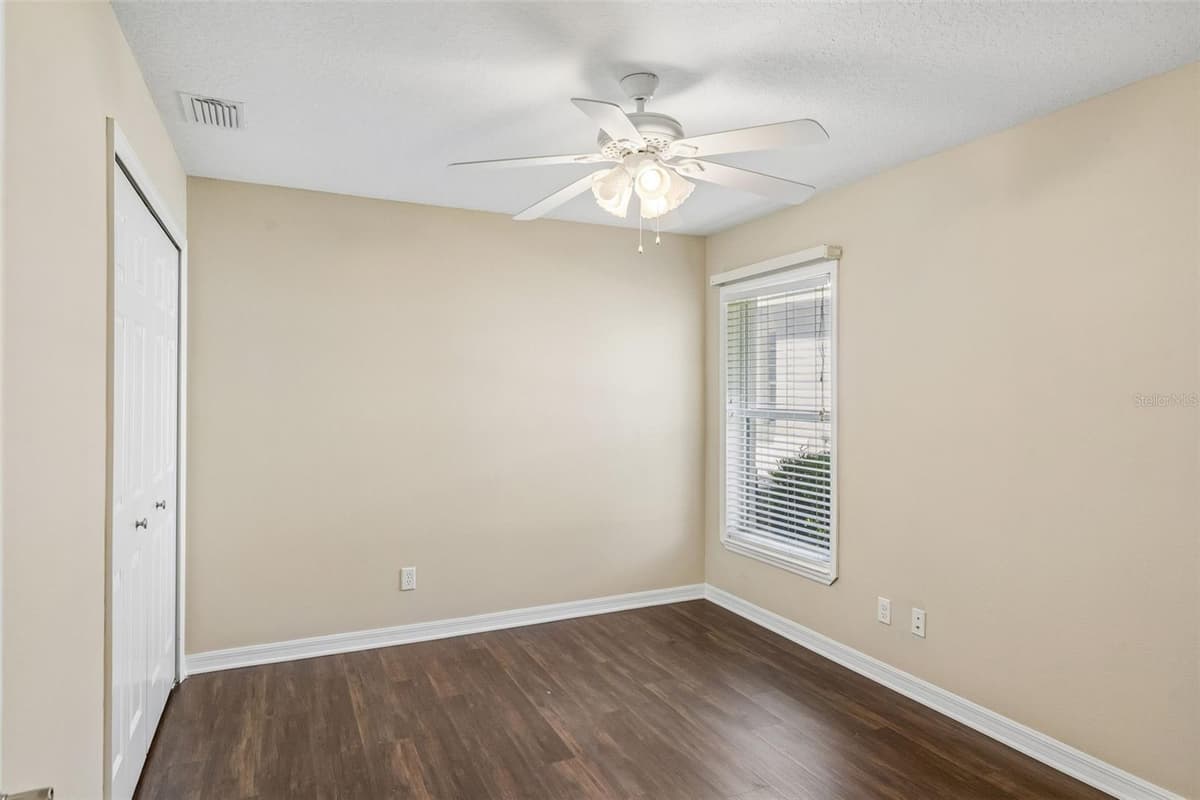 5325 FANTASY WAY — photo 37 of 41