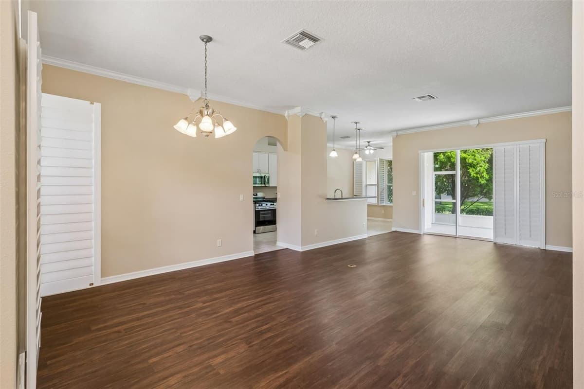 5325 FANTASY WAY — photo 31 of 41