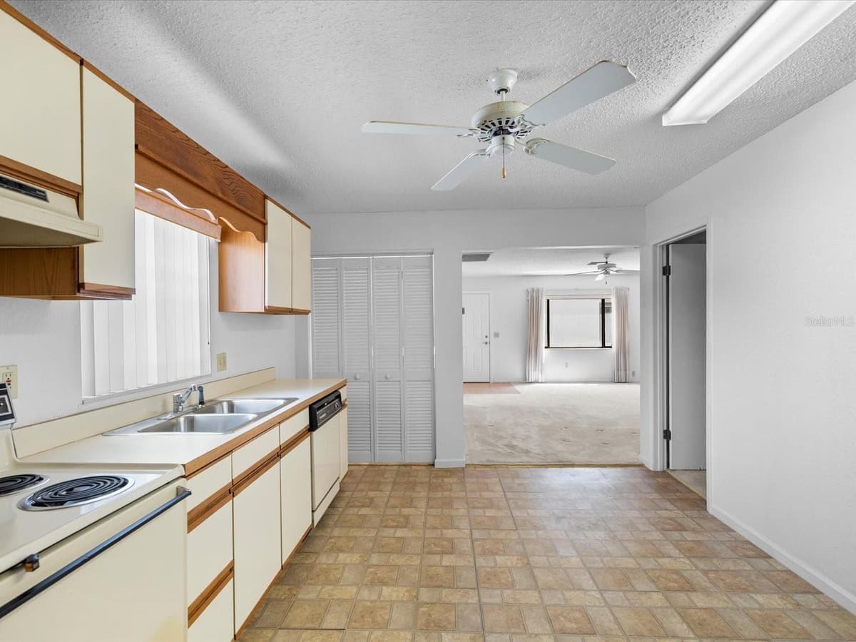 8720 AIRWAY BOULEVARD — photo 53 of 93