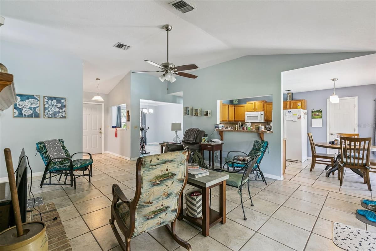 4 BASS LAKE DRIVE — photo 7 of 25