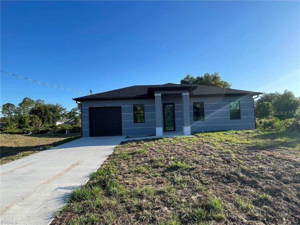 707 LEDGE STREET — photo 1 of 16