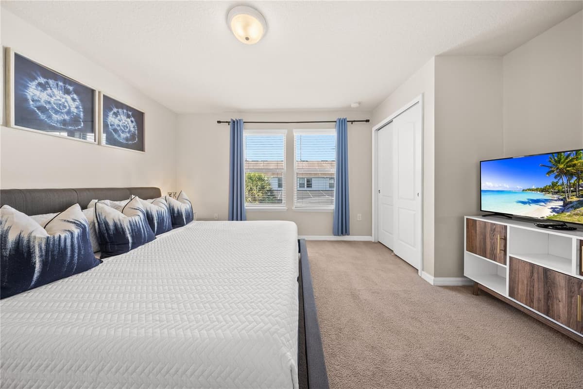 8904 PRAGUE WAY — photo 37 of 61