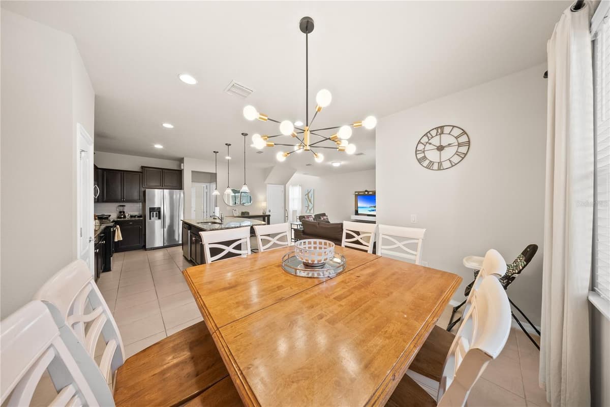 8904 PRAGUE WAY — photo 16 of 61