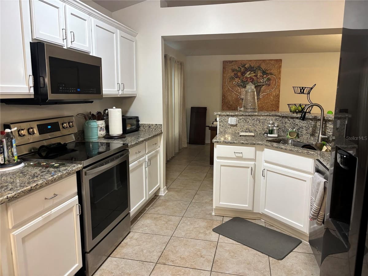 304 MARION OAKS TRAIL — photo 3 of 20
