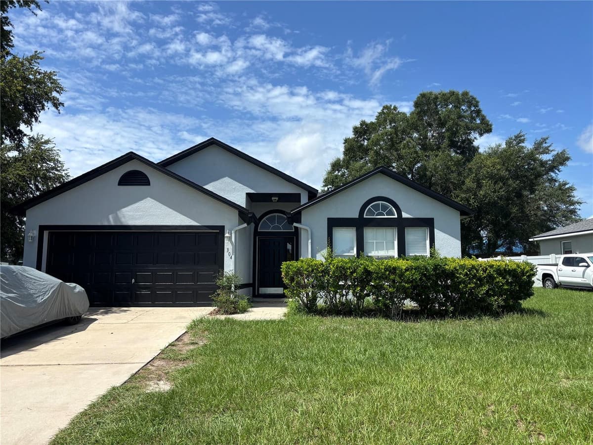 304 MARION OAKS TRAIL — photo 1 of 20