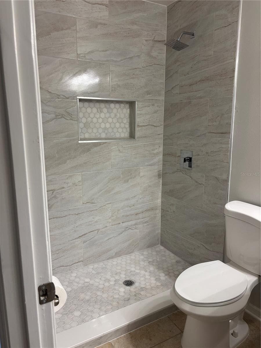 304 MARION OAKS TRAIL — photo 15 of 20