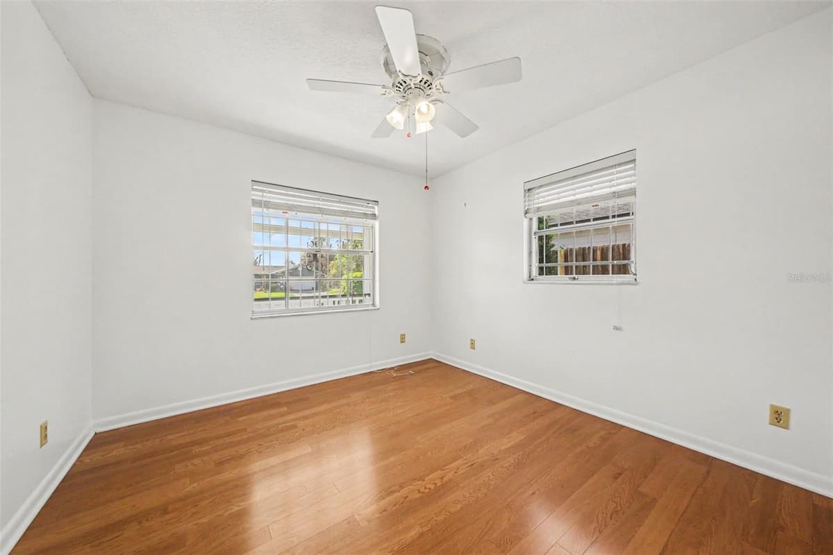 2511 EASTBROOK BOULEVARD — photo 20 of 28
