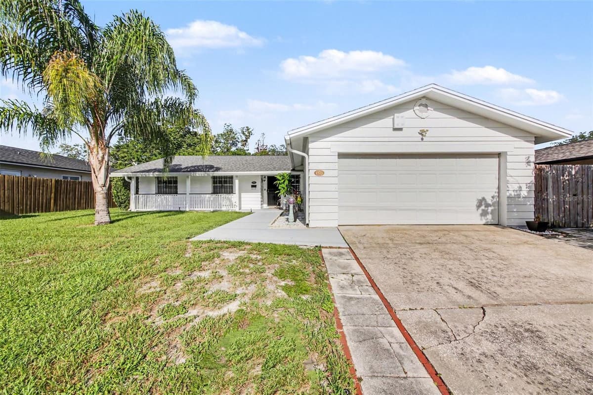 2511 EASTBROOK BOULEVARD — photo 1 of 28