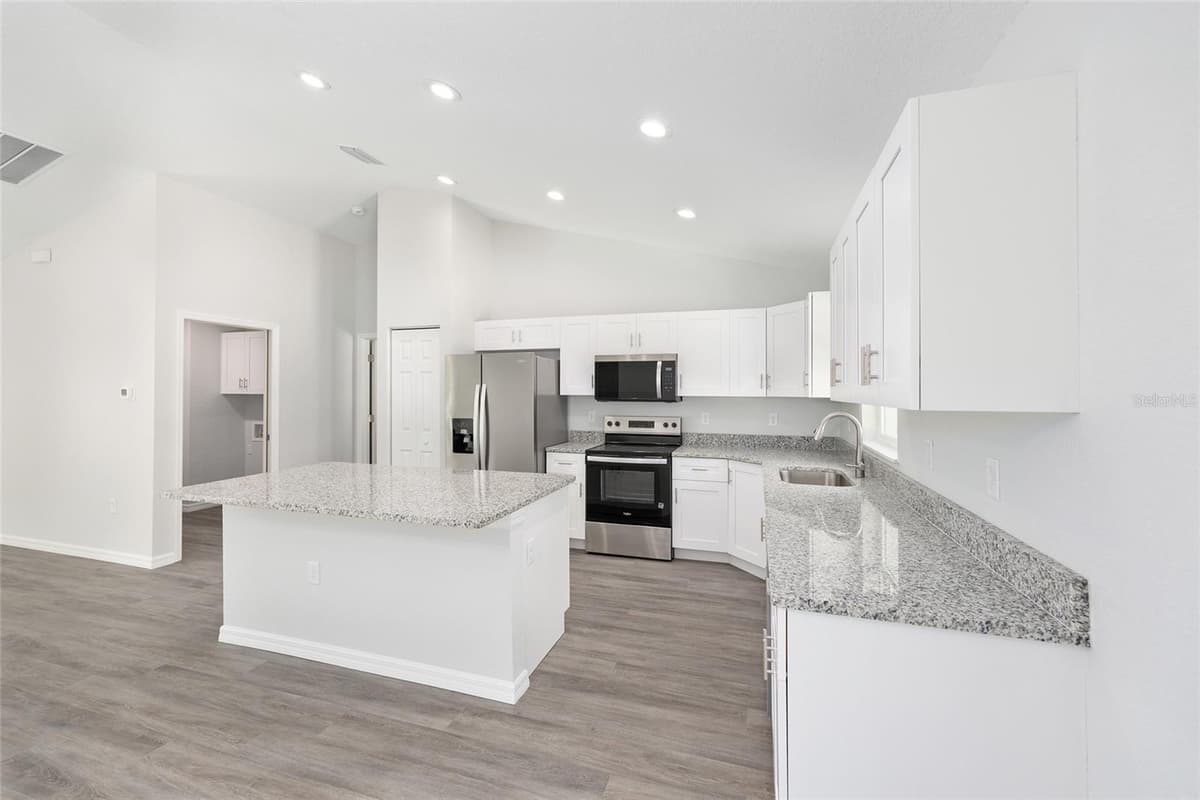 202 FISHER LOOP — photo 14 of 30