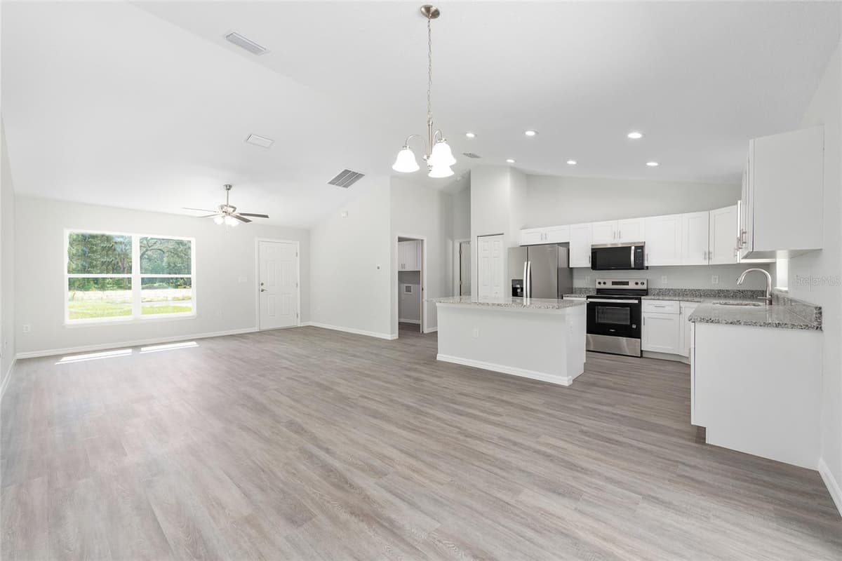 202 FISHER LOOP — photo 13 of 30