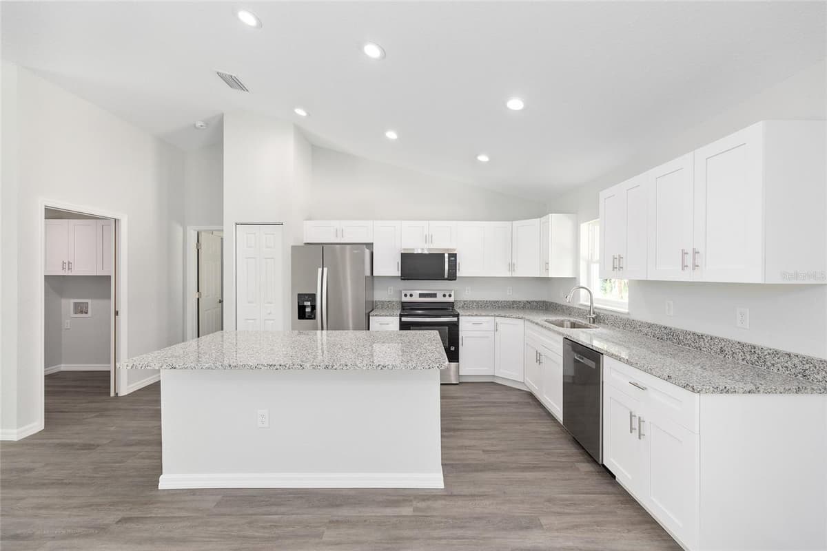 202 FISHER LOOP — photo 15 of 30