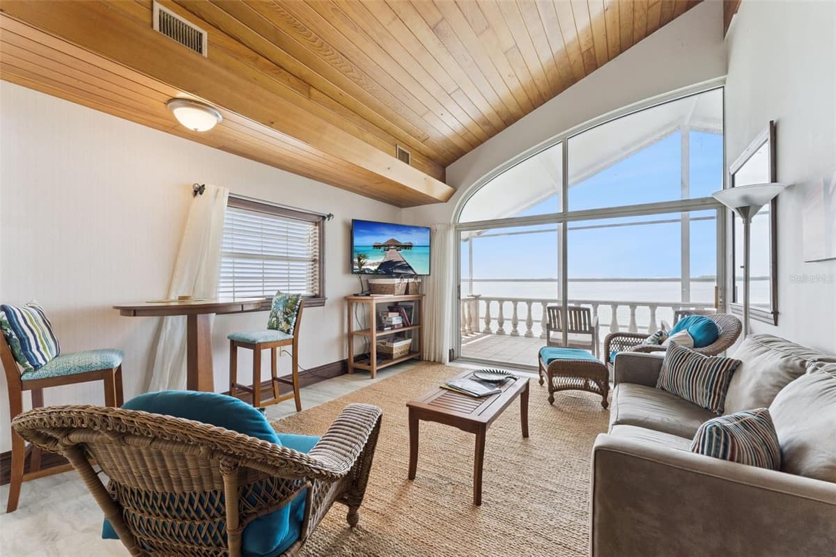 801 LAKE SHORE DRIVE — photo 41 of 64