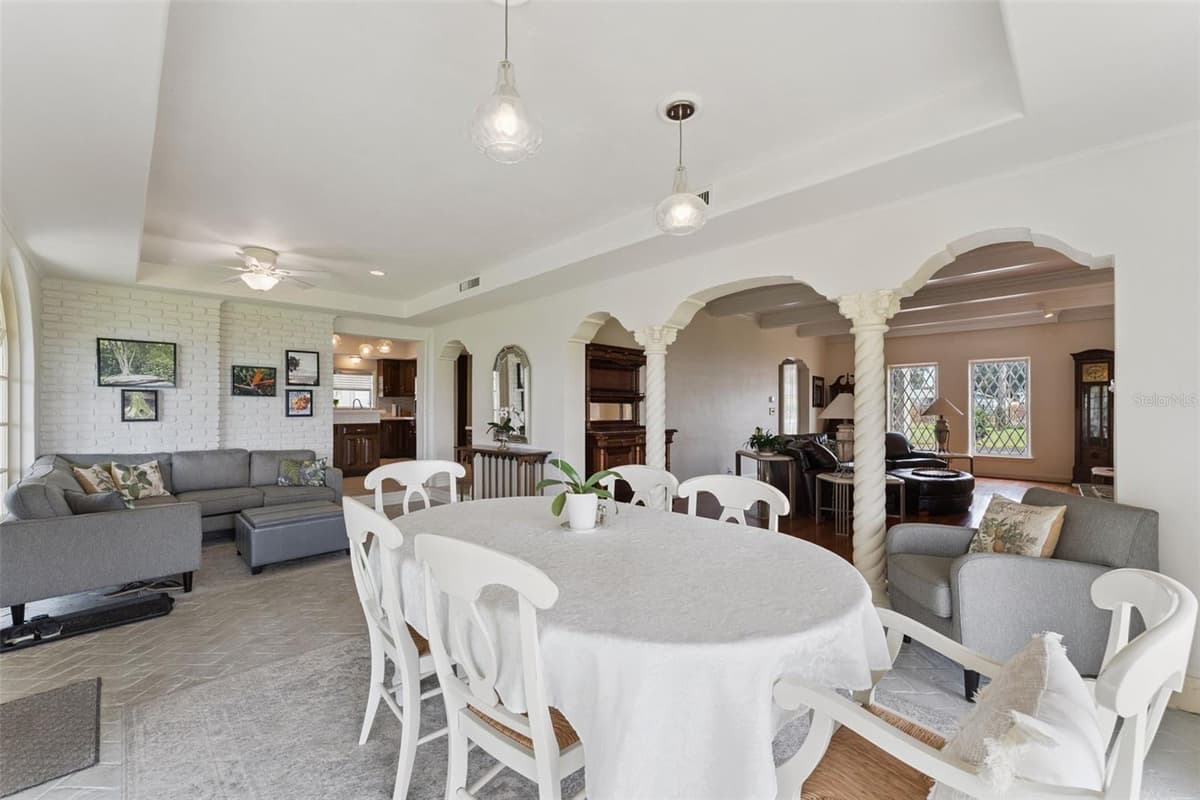 801 LAKE SHORE DRIVE — photo 10 of 64