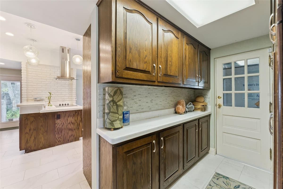 801 LAKE SHORE DRIVE — photo 16 of 64
