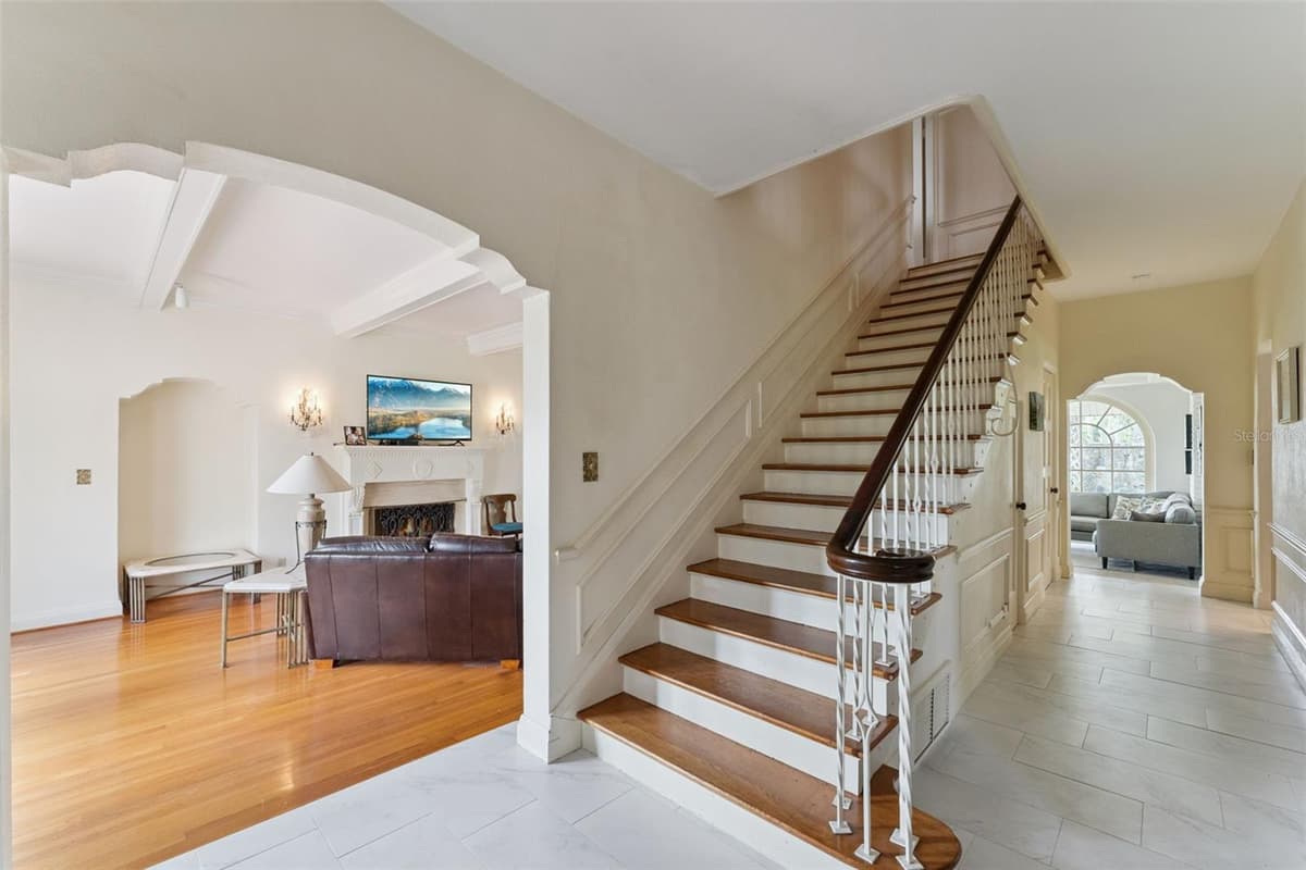 801 LAKE SHORE DRIVE — photo 5 of 64