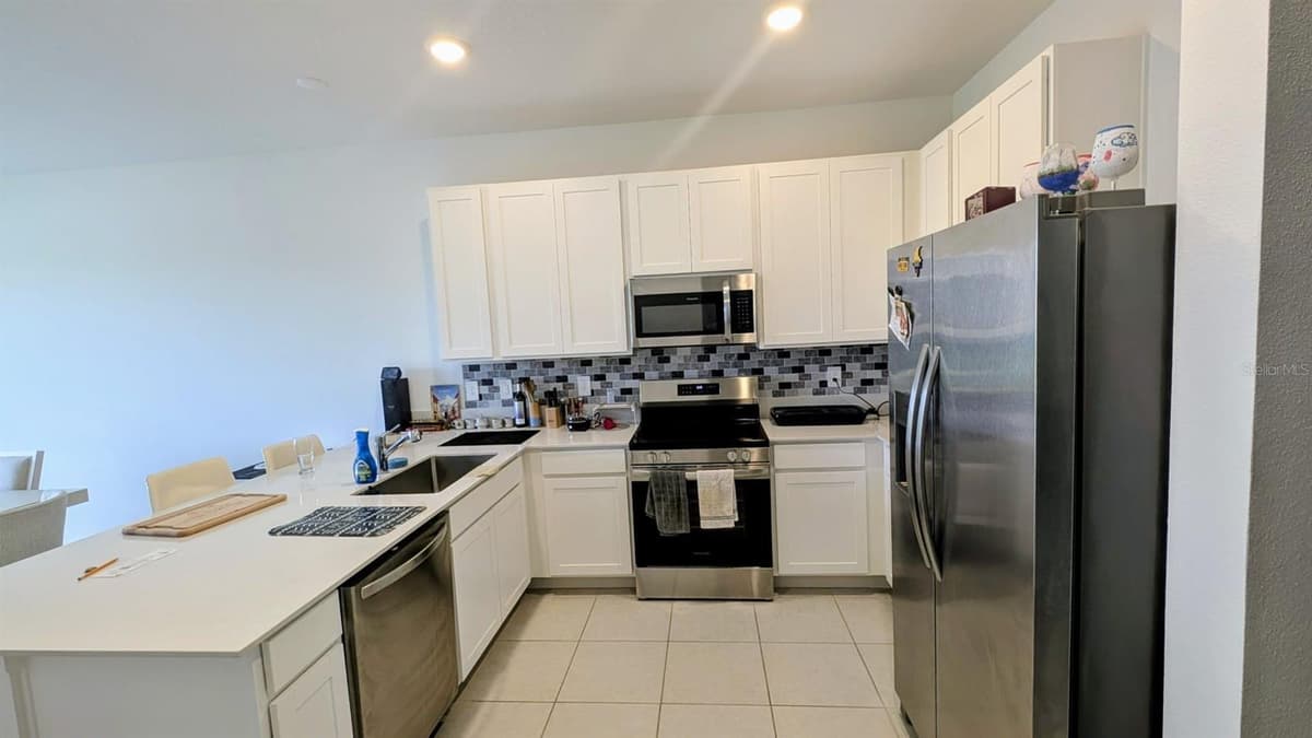3010 CHANTILLY DRIVE — photo 3 of 10