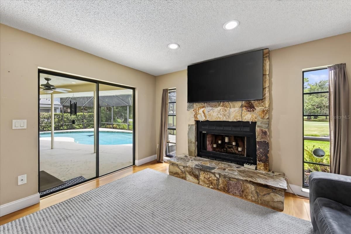 4872 HAWKSHEAD PARK — photo 9 of 100