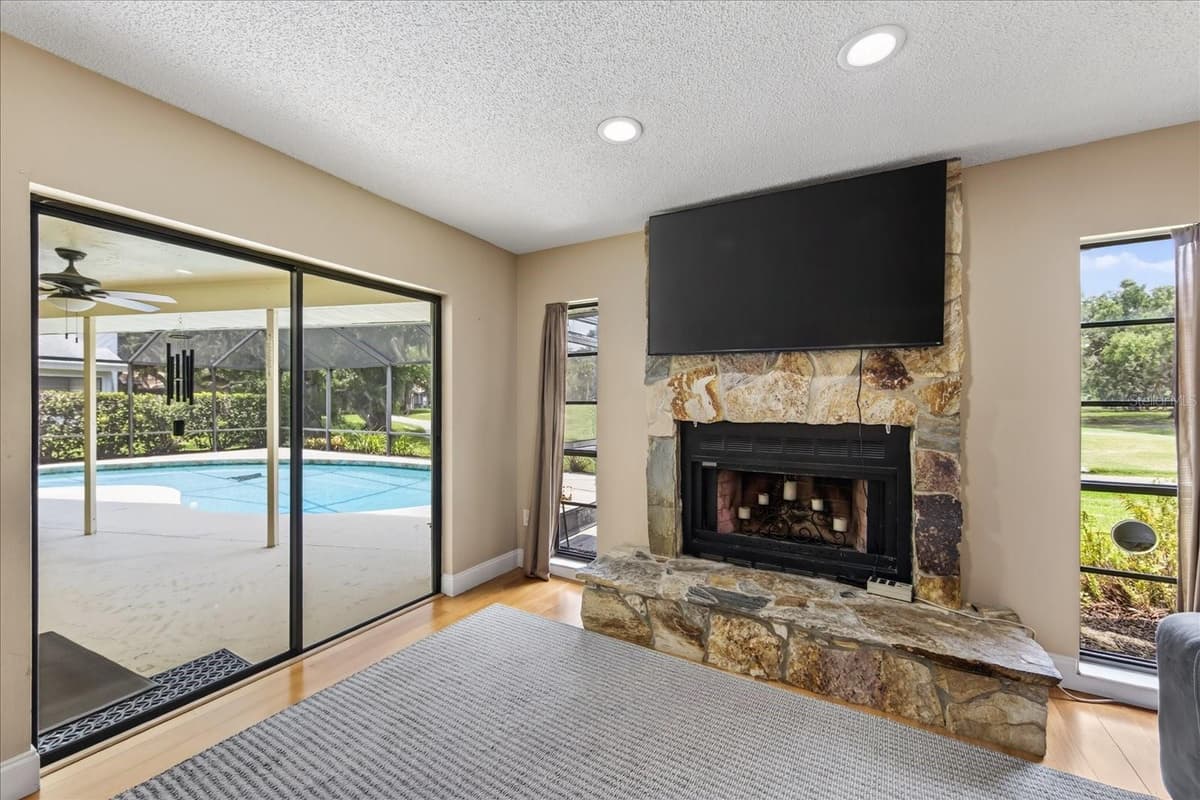 4872 HAWKSHEAD PARK — photo 10 of 100