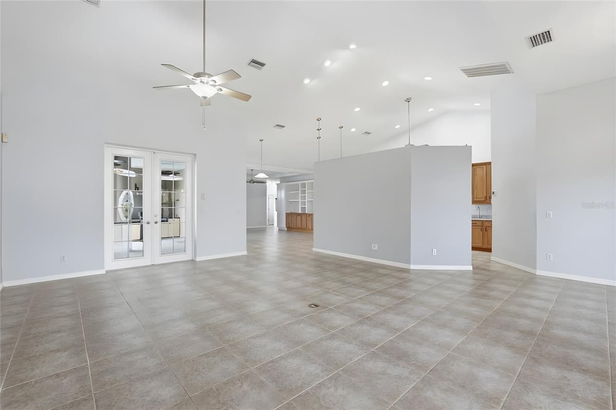 470 SPRING LAKE BOULEVARD — photo 9 of 49