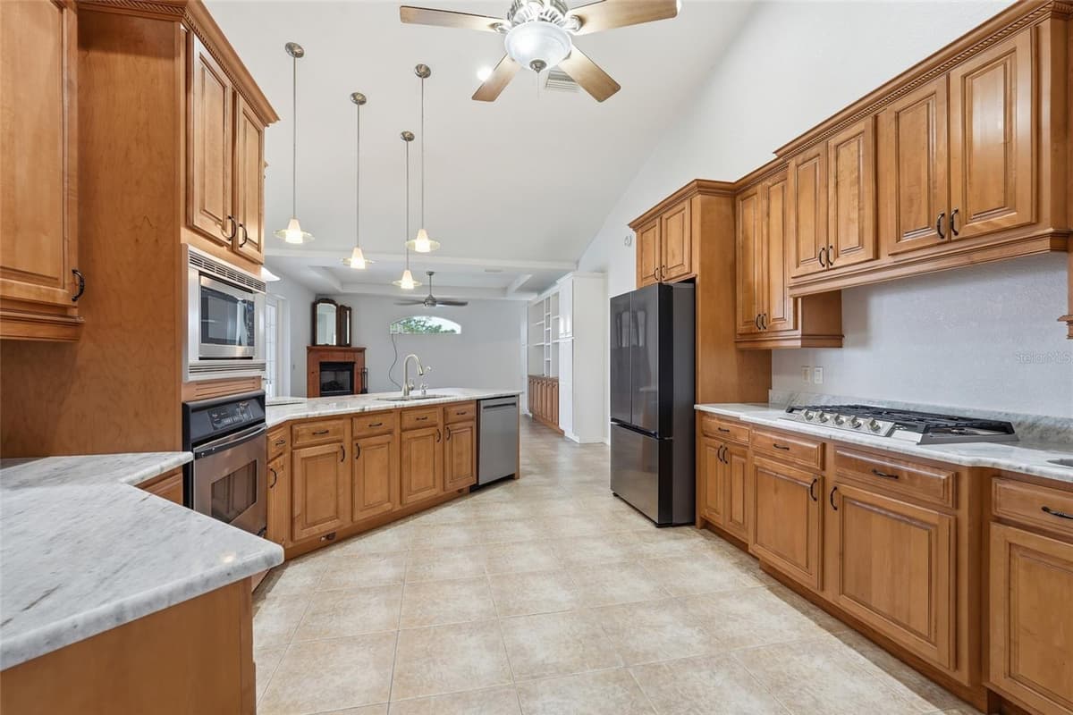 470 SPRING LAKE BOULEVARD — photo 2 of 49