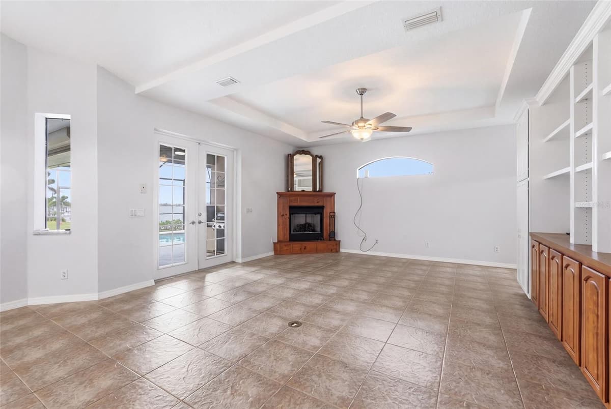470 SPRING LAKE BOULEVARD — photo 18 of 49