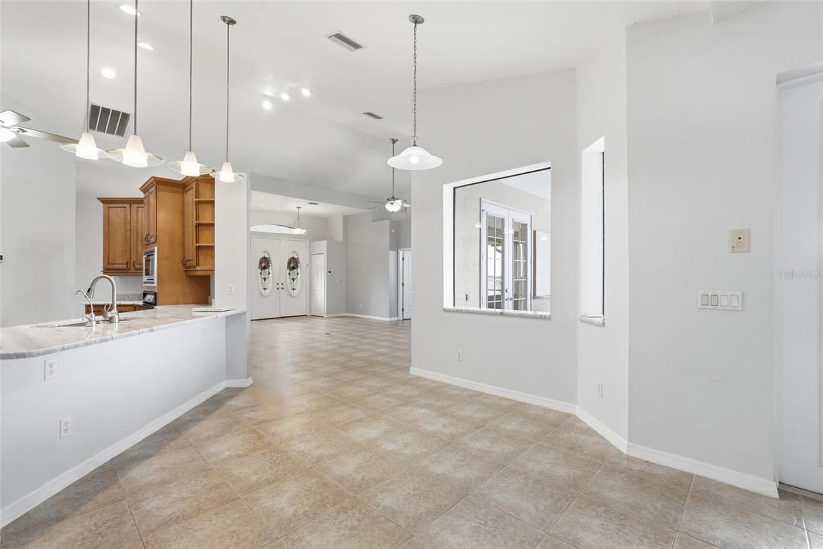 470 SPRING LAKE BOULEVARD — photo 16 of 49