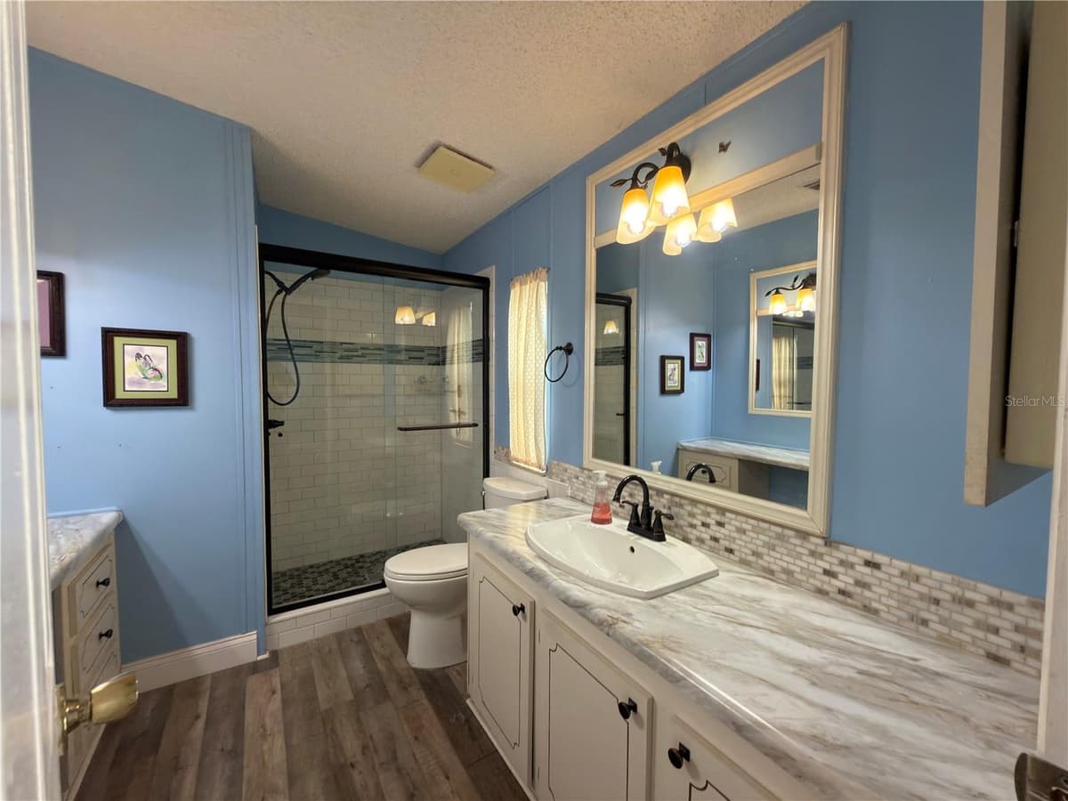 141 VICTORIA DRIVE — photo 8 of 15