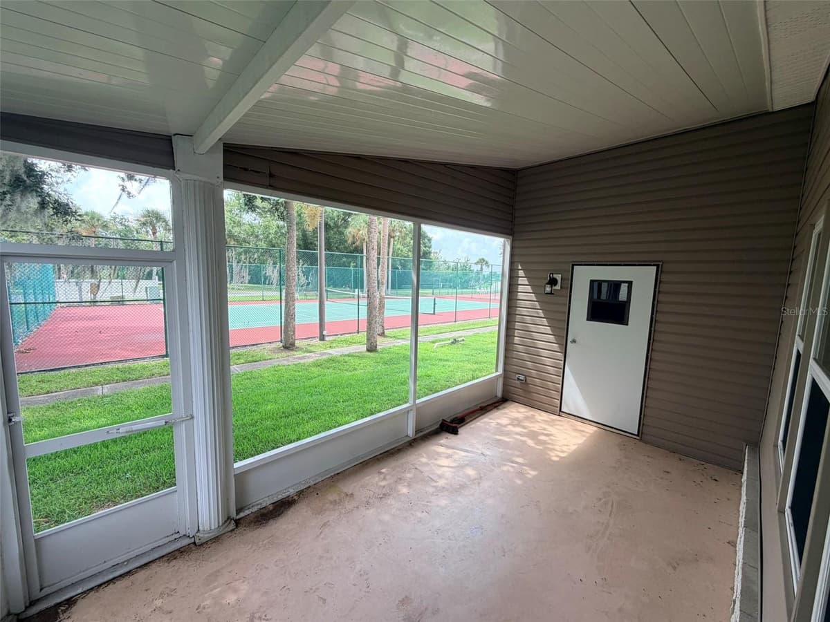 141 VICTORIA DRIVE — photo 13 of 15