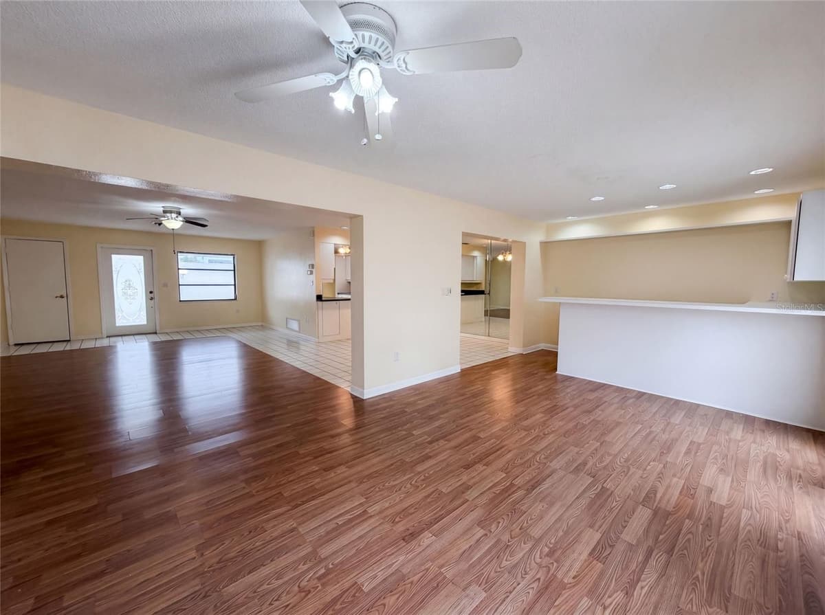 1301 LUCAYA AVENUE — photo 11 of 38