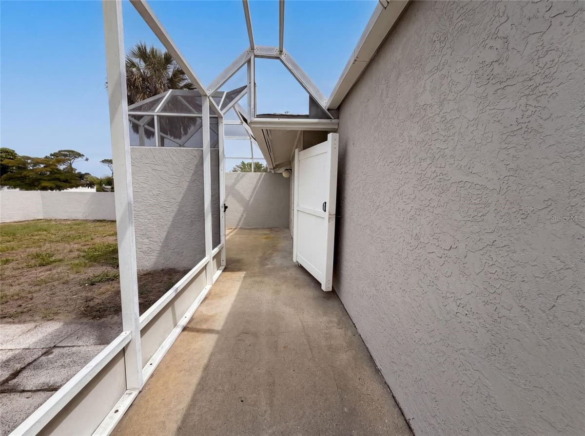 1301 LUCAYA AVENUE — photo 27 of 38