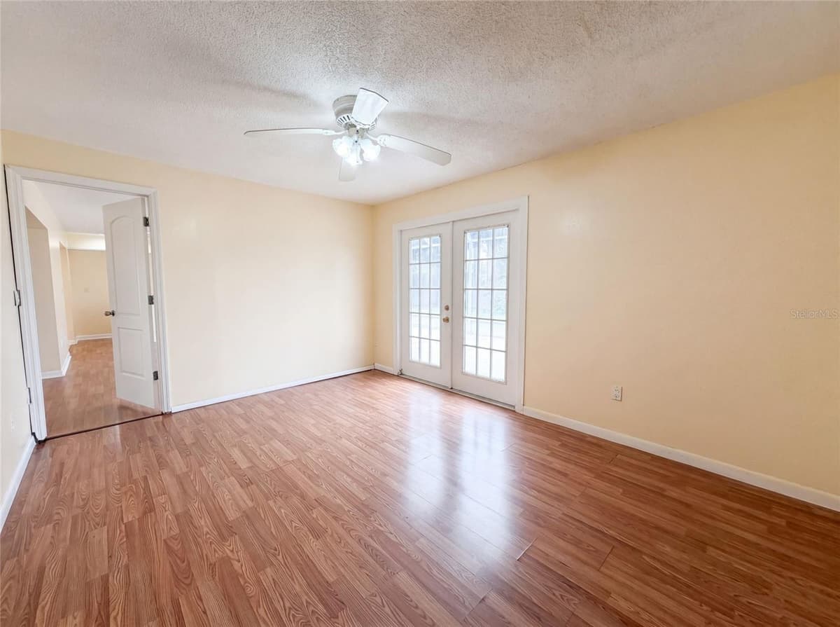 1301 LUCAYA AVENUE — photo 4 of 38