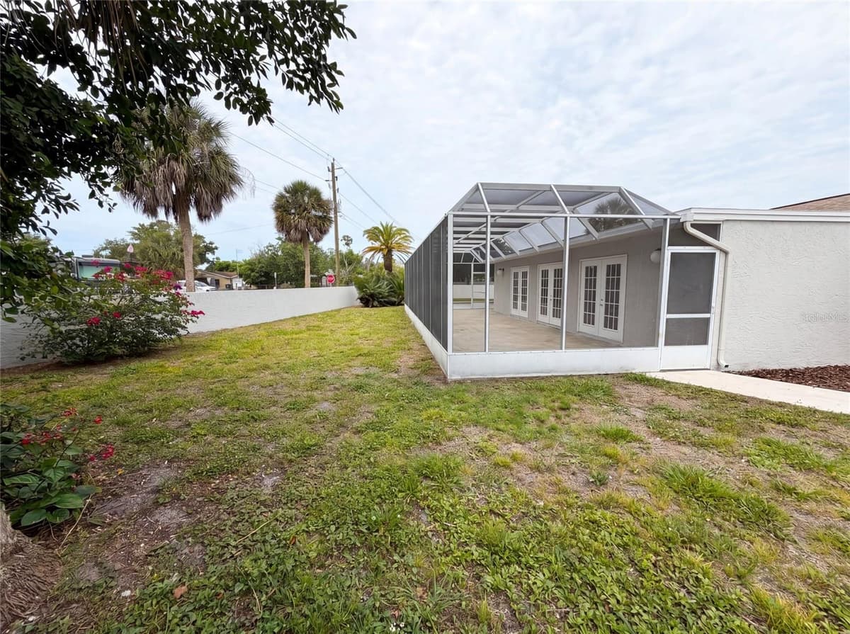 1301 LUCAYA AVENUE — photo 35 of 38