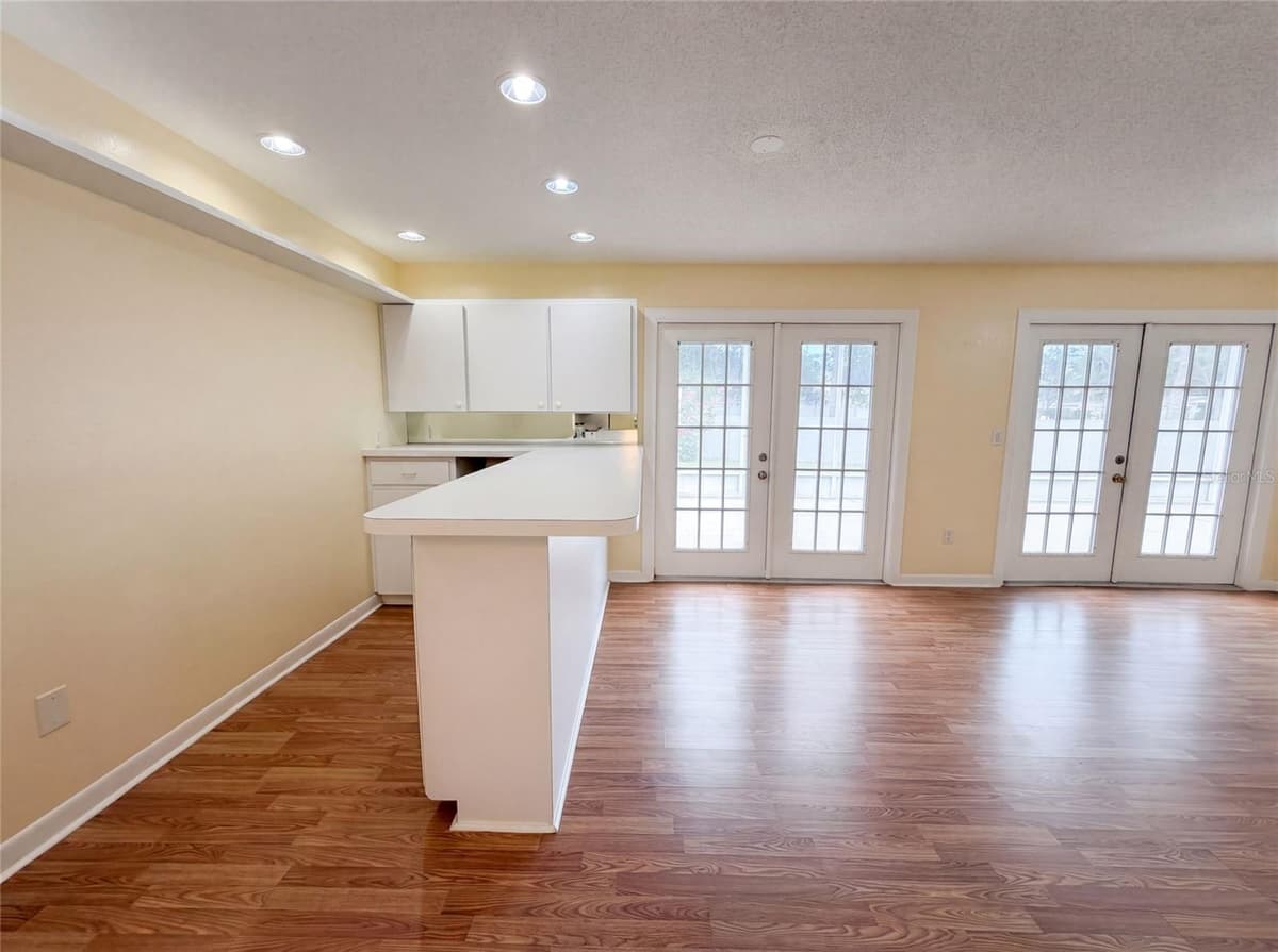 1301 LUCAYA AVENUE — photo 14 of 38