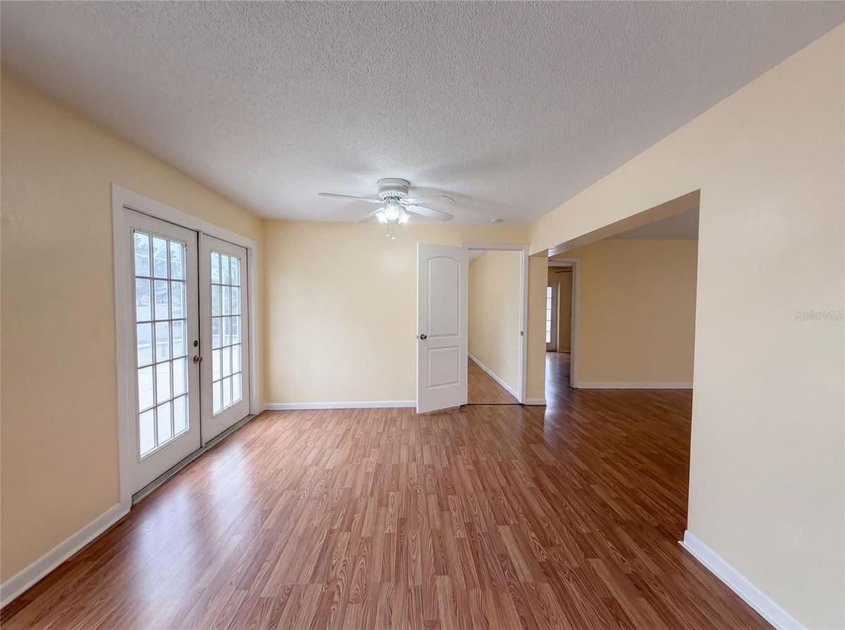 1301 LUCAYA AVENUE — photo 10 of 38