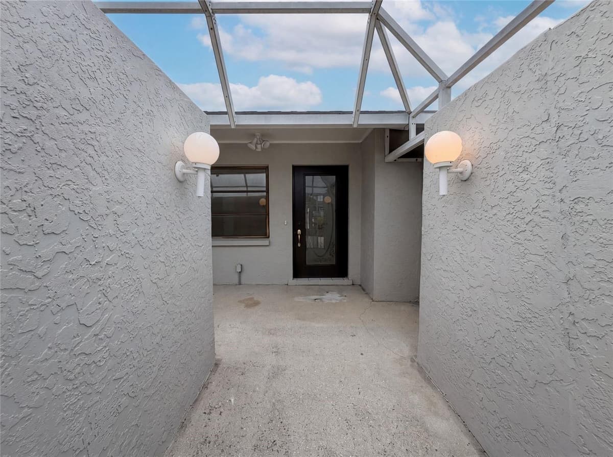 1301 LUCAYA AVENUE — photo 24 of 38