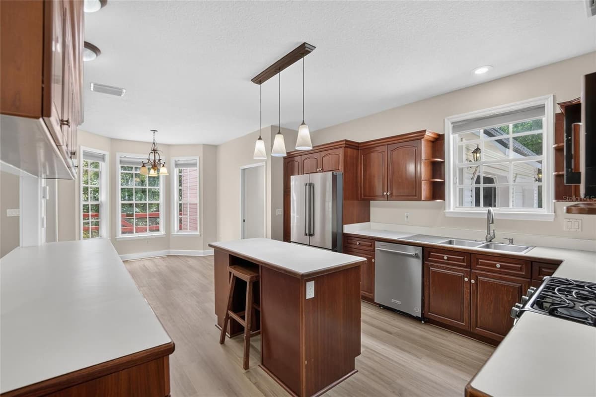 1701 COTTAGE OAKS COURT — photo 17 of 56