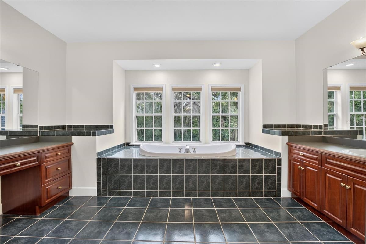 1701 COTTAGE OAKS COURT — photo 29 of 56