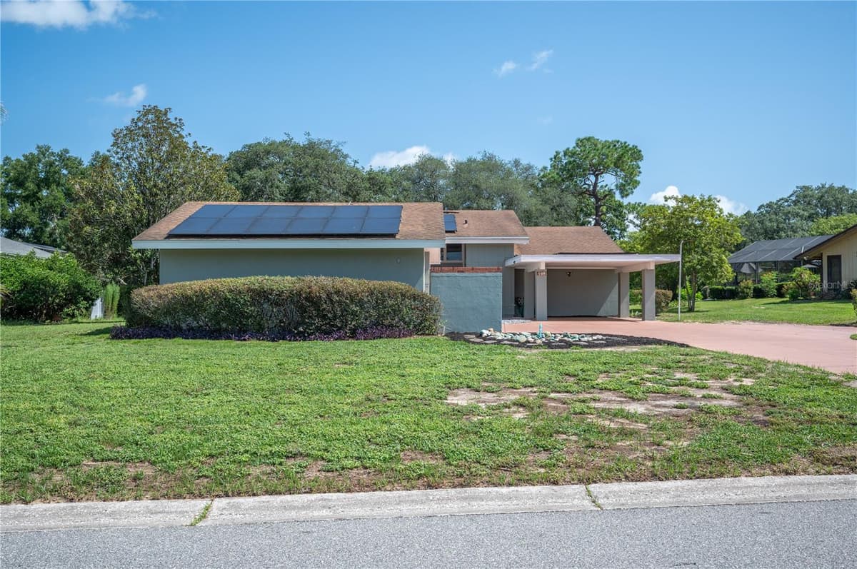 109 ARROWHEAD LANE — photo 3 of 42