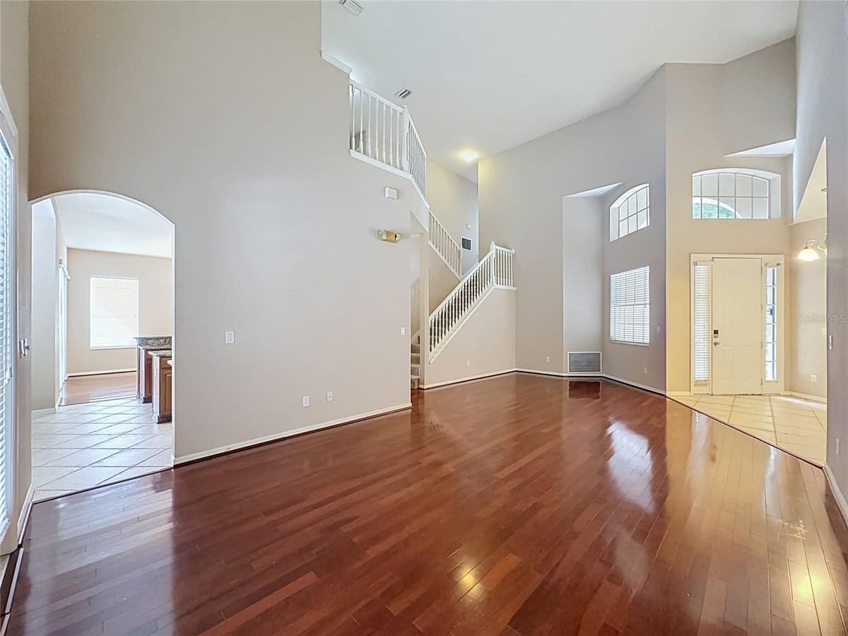 468 PINEWOOD DR — photo 17 of 73