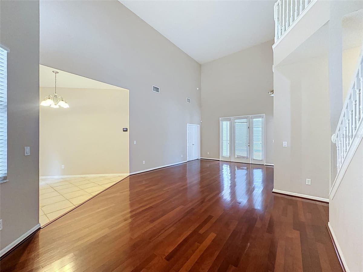 468 PINEWOOD DR — photo 20 of 73