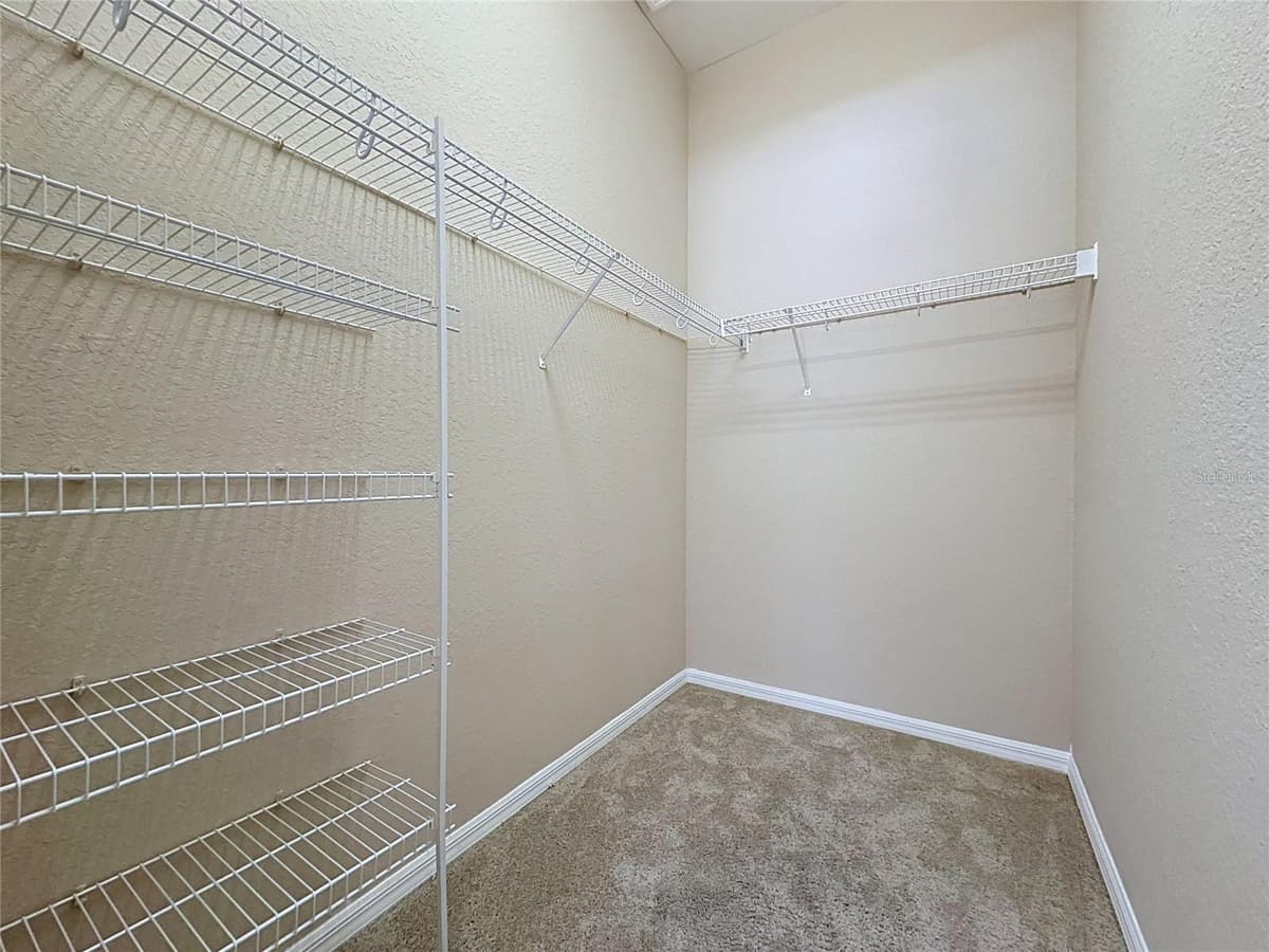 468 PINEWOOD DR — photo 26 of 73